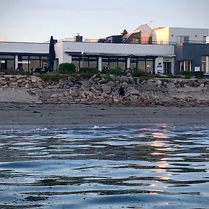 Hotel Logis & Restaurant Les Mouettes - Plage, Proche De Lorient